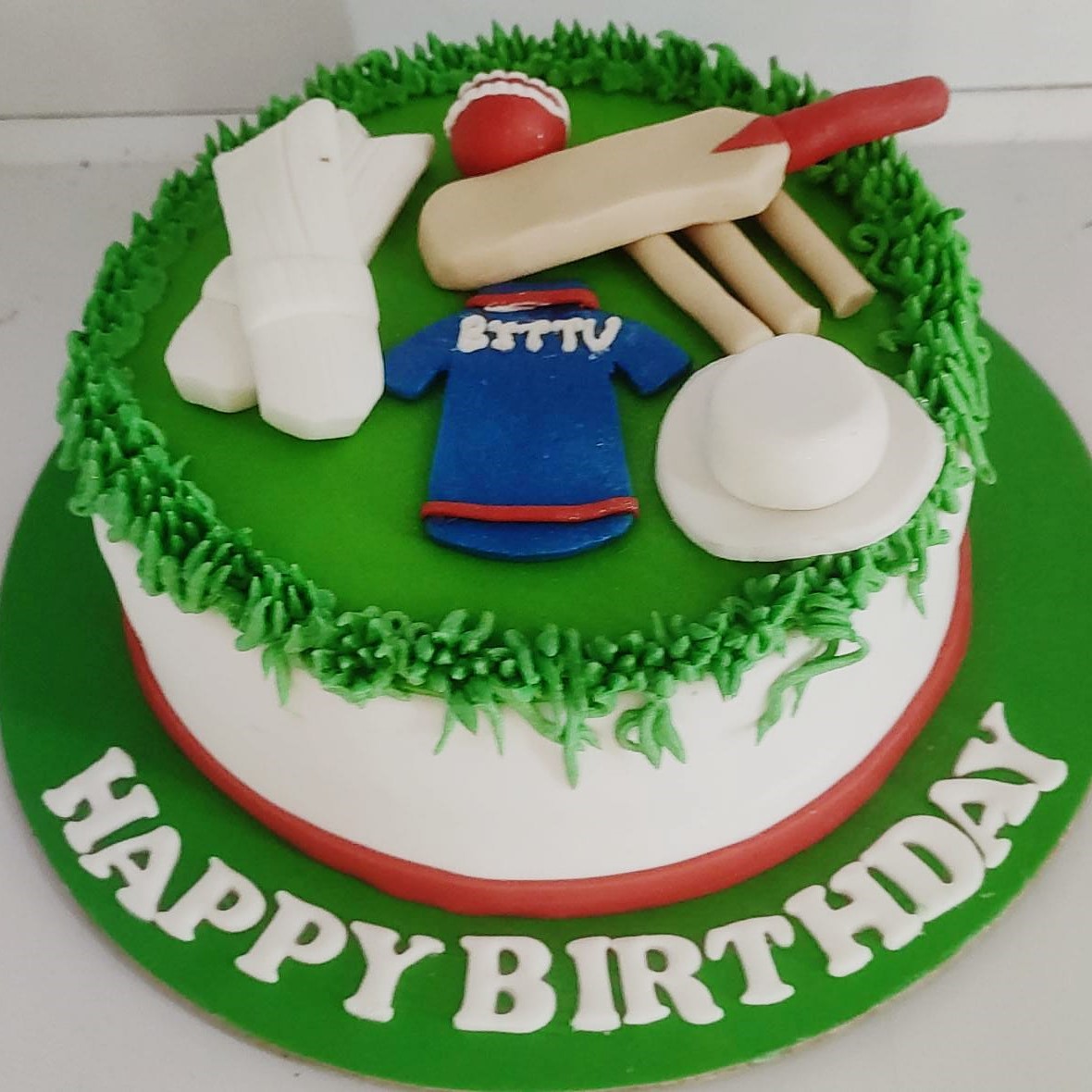 Simple Cricket lover cake | Instagram